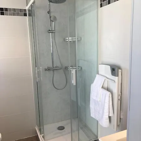 Maison F2 La Rochelle 佩里尼