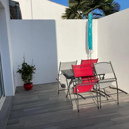 度假居 Maison F2 La Rochelle 佩里尼